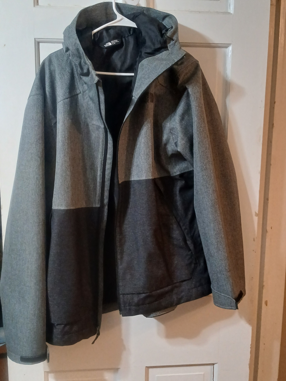 The North Face Men’s Two-Tone Gray Hooded Raincoat